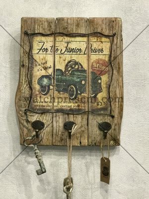 Винтажная настенная ключница ручной работы с изображением машины For the Junior Driver (из дерева)